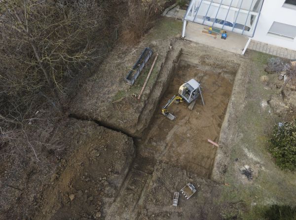 Cost of Pool Land Clearing in Laredo